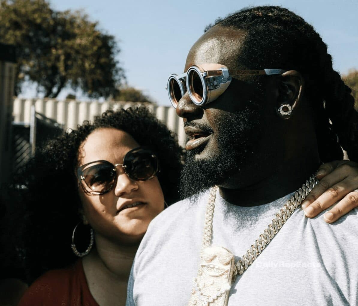 T-Pain hat drei Kinder namens Lyriq (Lyric), Musiq (Music) und Kaydnz (Cadence)