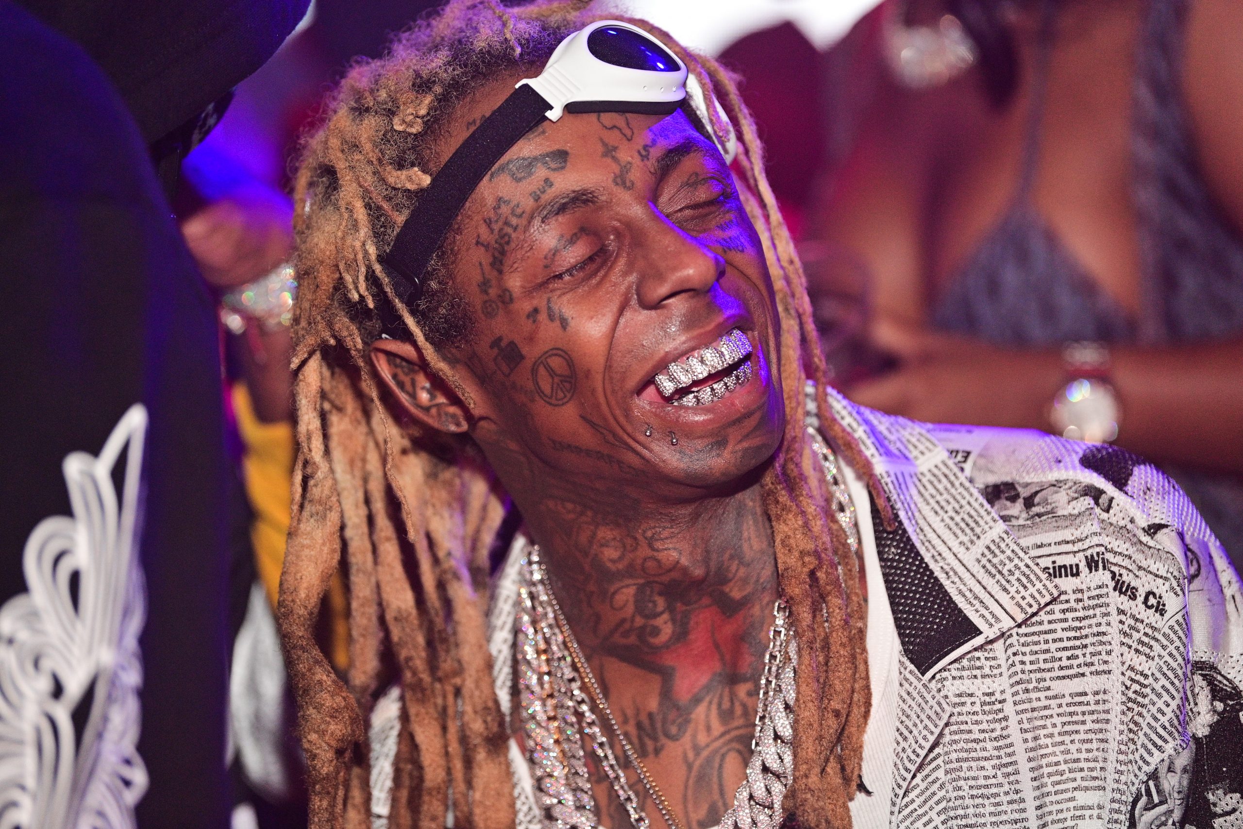 Lil Wayne earns 22 new platinum certifications on his 40th birthday Lil Wayne earns 22 new platinum certifications on his 40th birthday