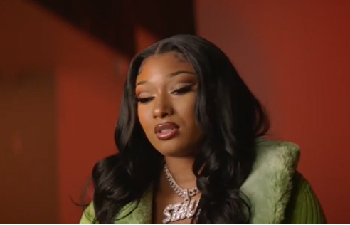 Megan Thee Stallion says the first female rappers she listened to was her mother and Lil Kim megan thee stallion lil kim