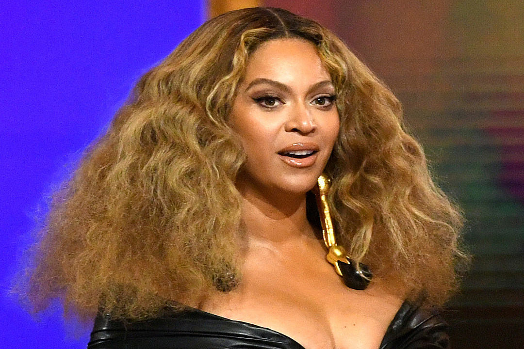 Billboard Names Beyoncé the Greatest Pop Star of the 21st Century, Ahead of Taylor Swift